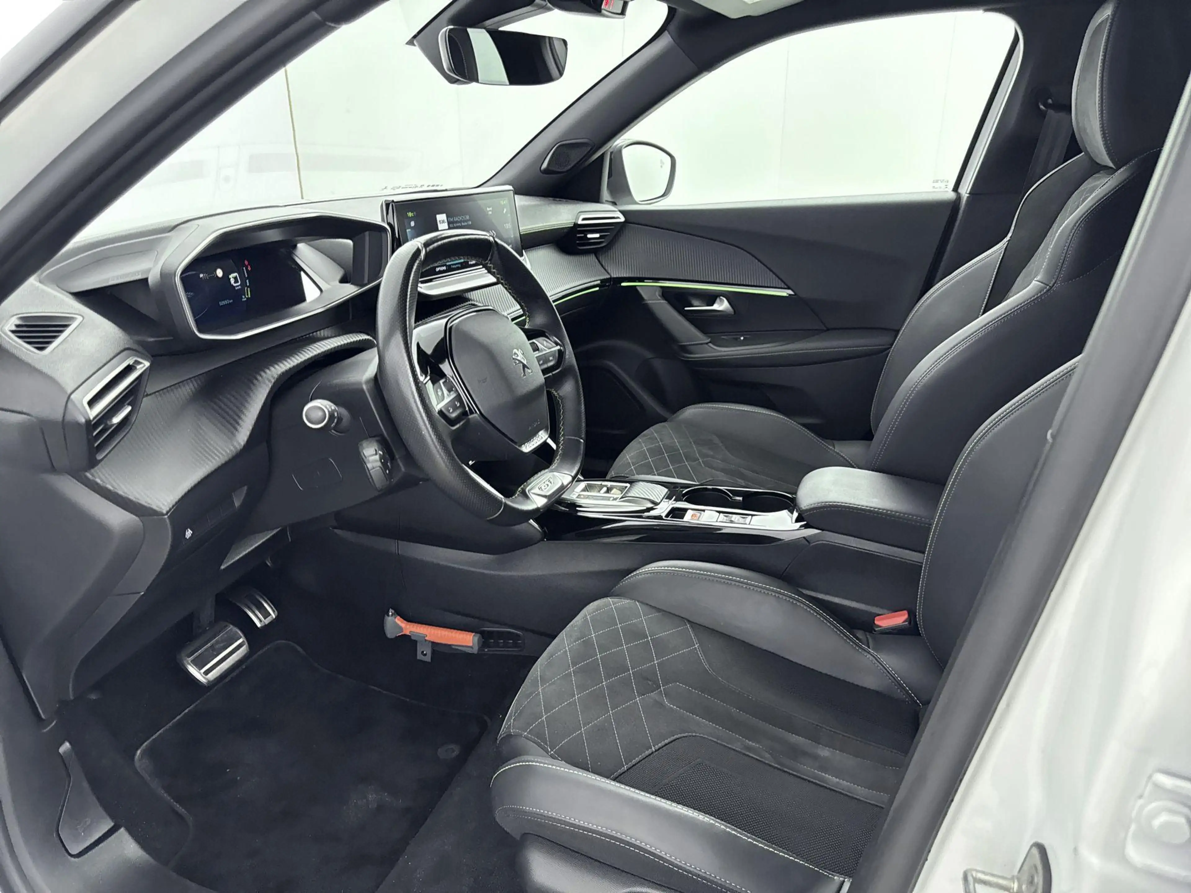 Peugeot e-2008 SUV EV GT Pack 50 kWh 136pk | Accu 96% | Navigatie — photo 12