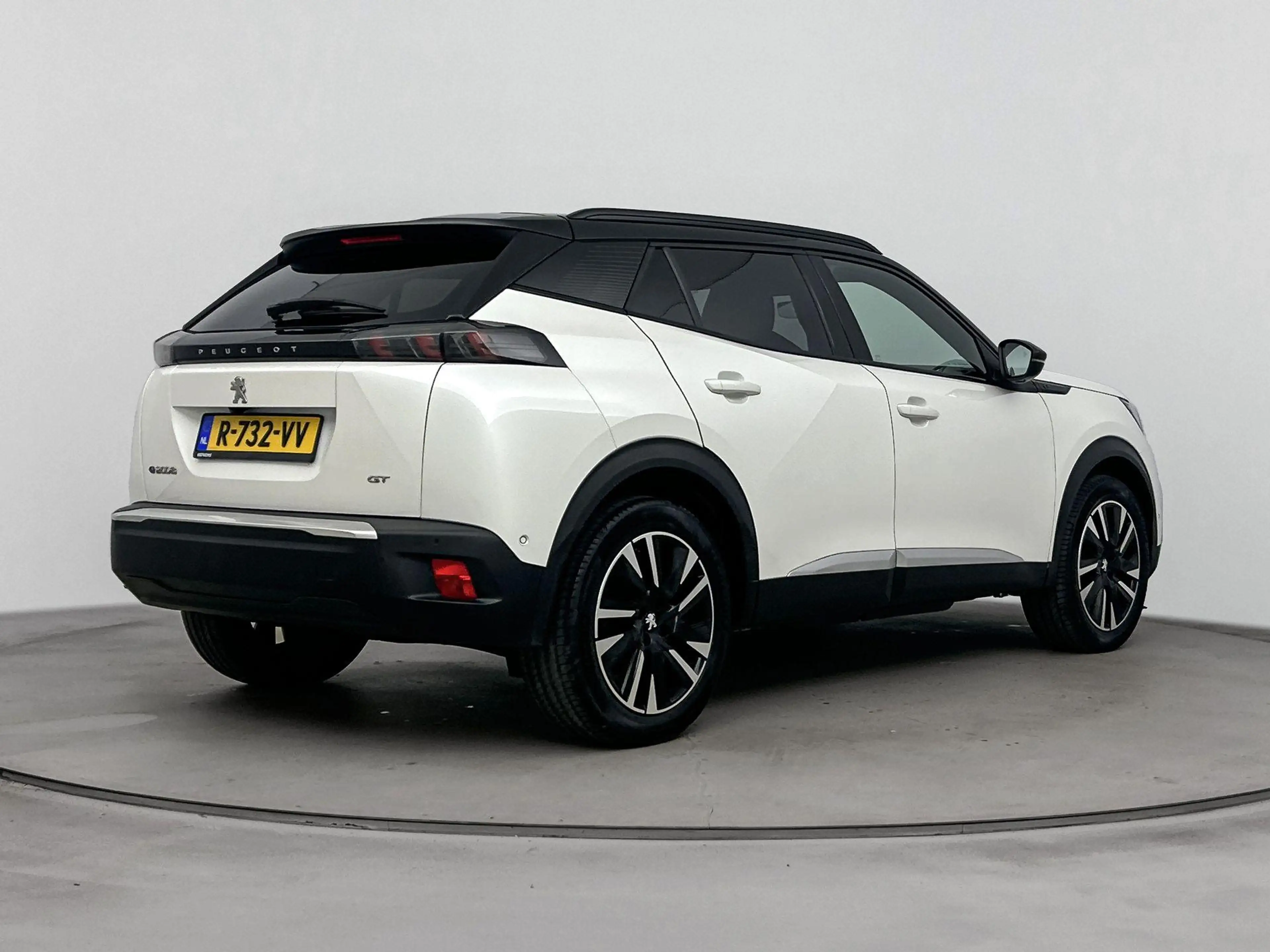 Peugeot e-2008 SUV EV GT Pack 50 kWh 136pk | Accu 96% | Navigatie — photo 7