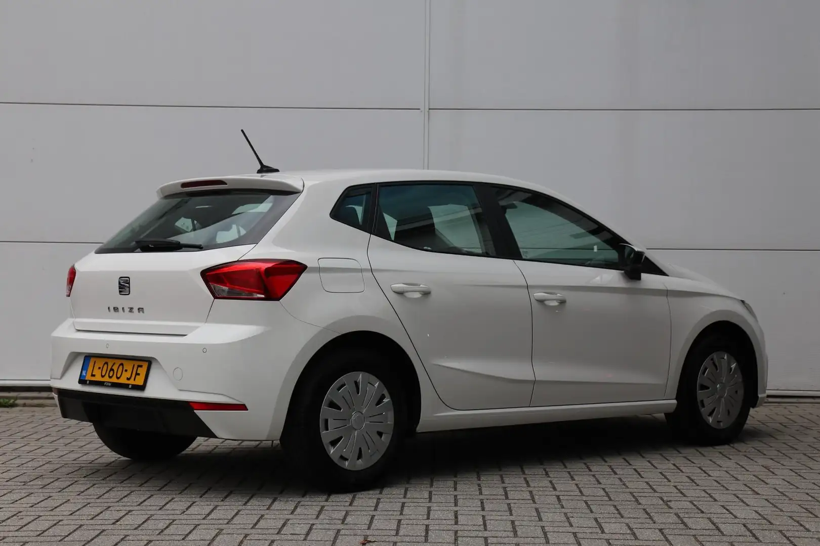 SEAT Ibiza 1.0 TSI 95pk Style | App Connect | Parkeersensoren Wit - 2