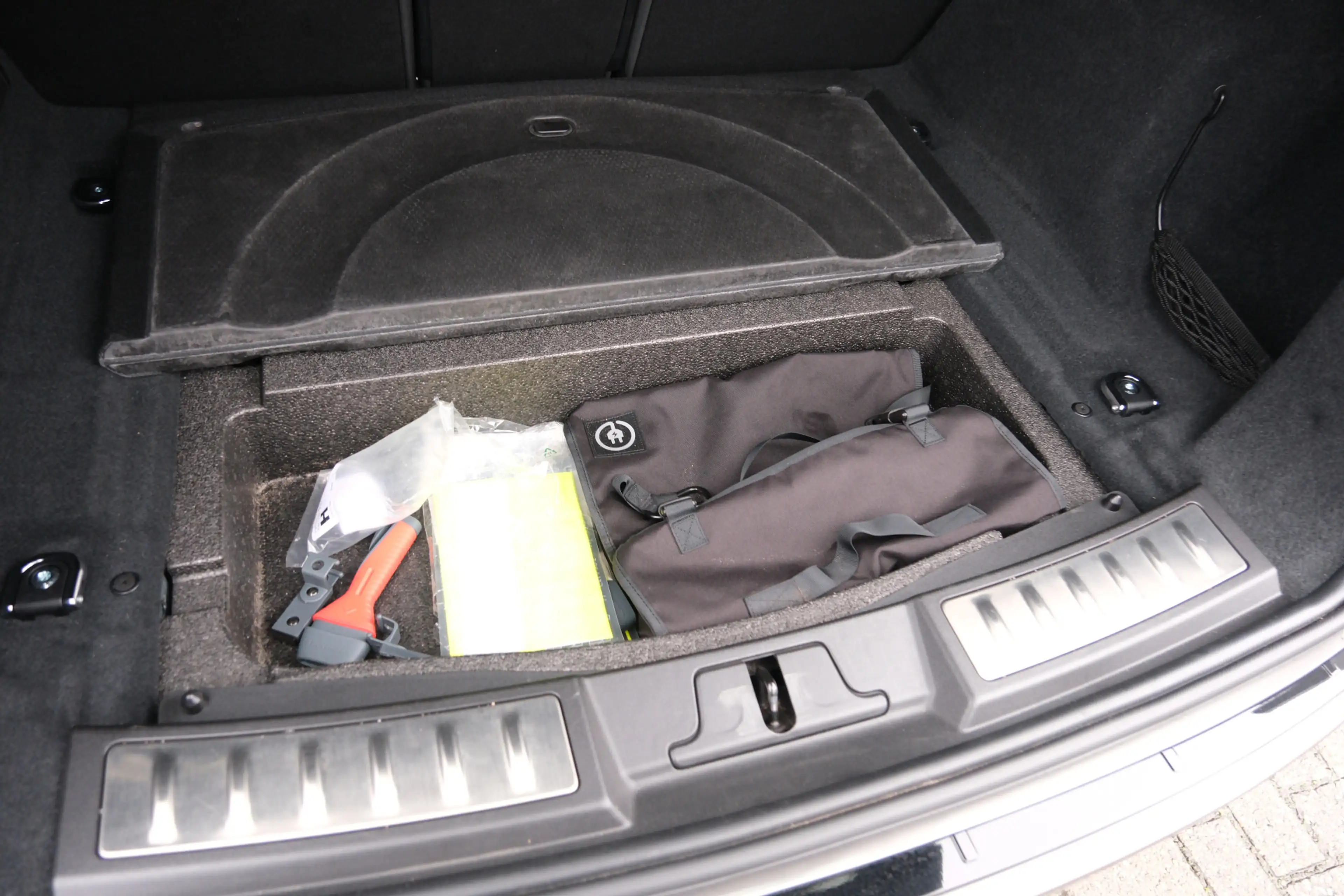 Land Rover Range Rover Evoque P300e R-Dynamic SE | Schuifkanteldak | Black Pack — photo 19