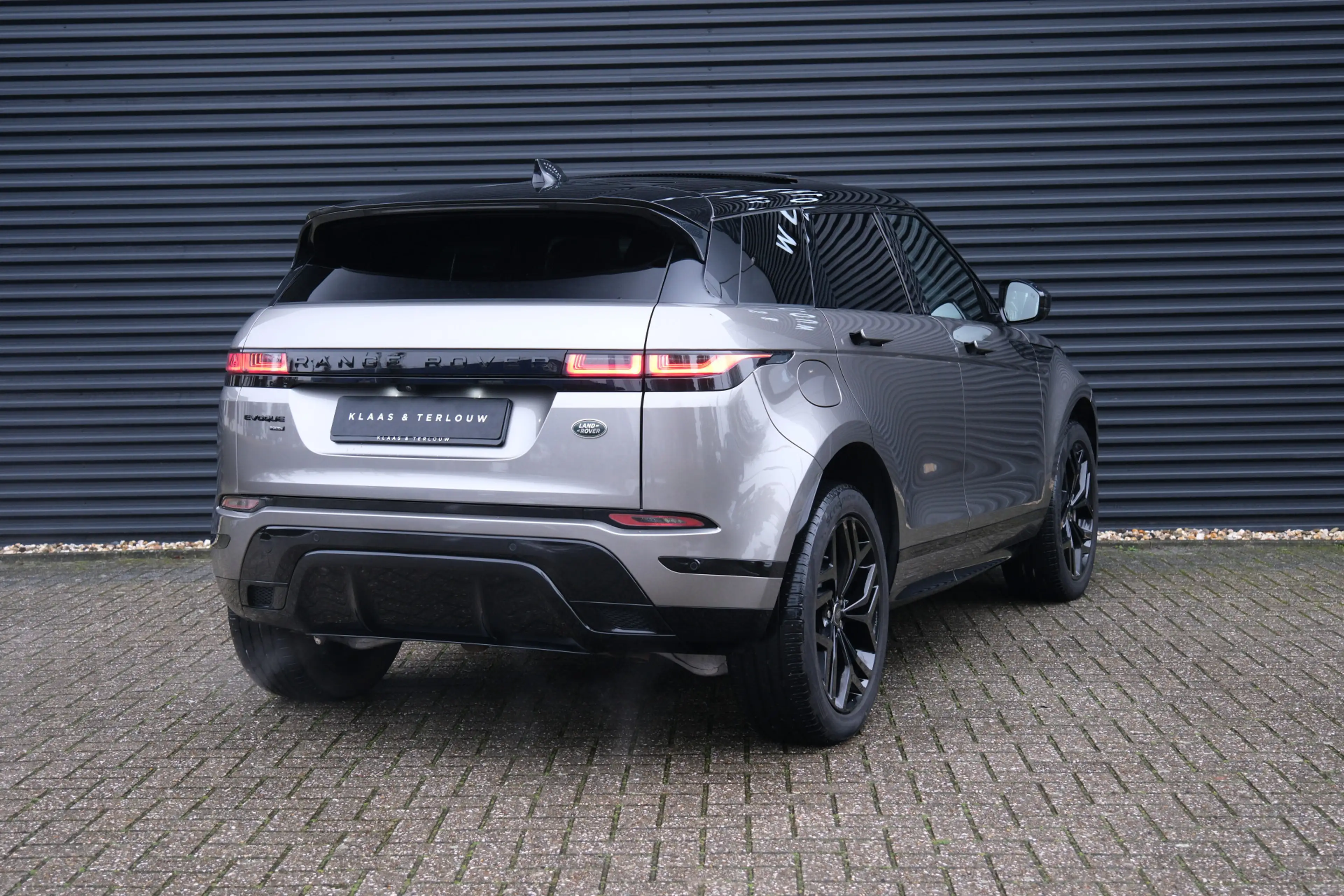 Land Rover Range Rover Evoque P300e R-Dynamic SE | Schuifkanteldak | Black Pack — photo 7