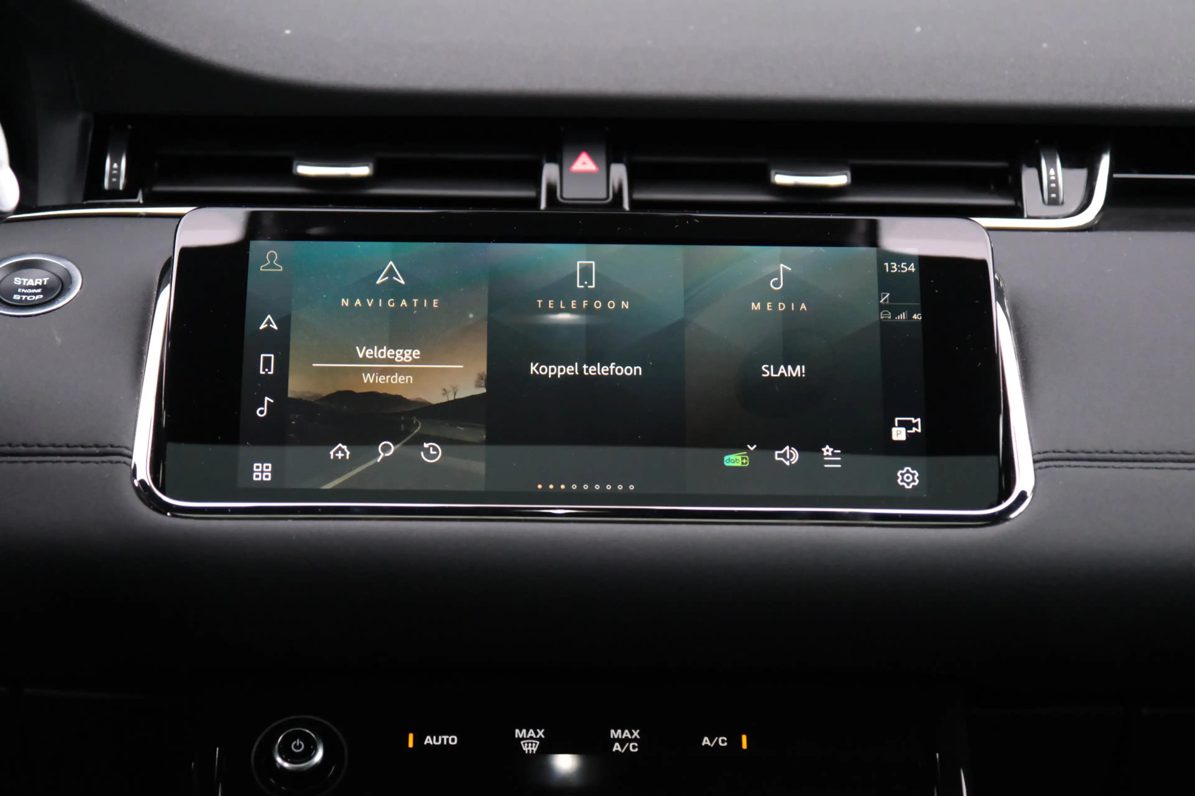 Land Rover Range Rover Evoque P300e R-Dynamic SE | Schuifkanteldak | Black Pack — photo 31