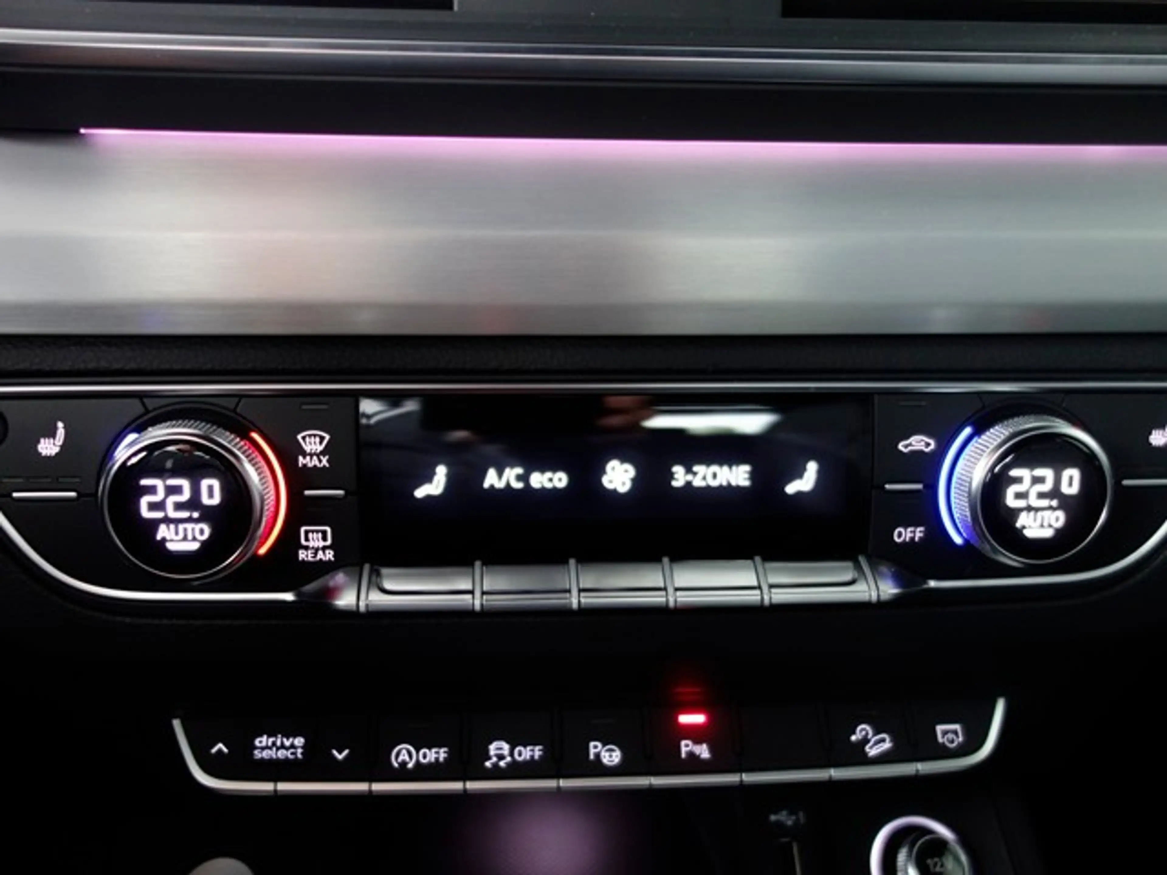 Audi Q5 40 TDI quattro sport S line LED CarPlay SHZ Amb... — photo 17