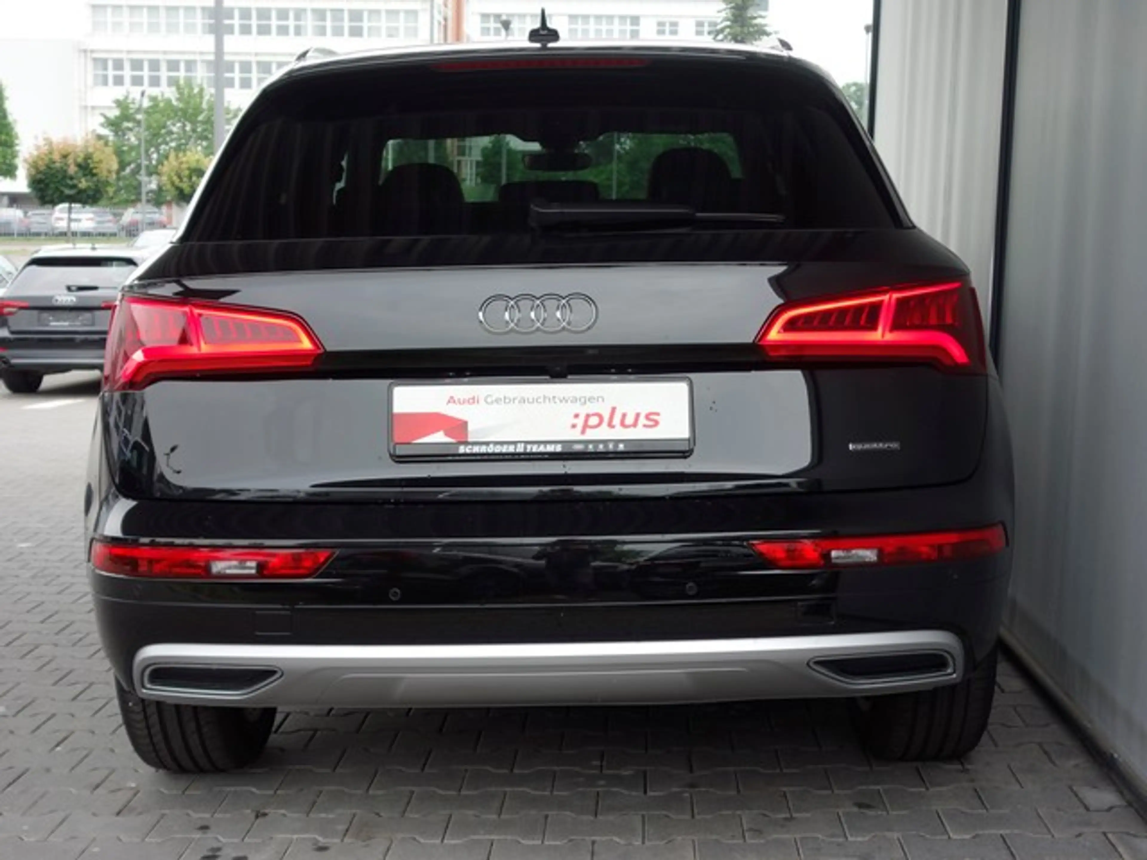 Audi Q5 40 TDI quattro sport S line LED CarPlay SHZ Amb... — photo 6