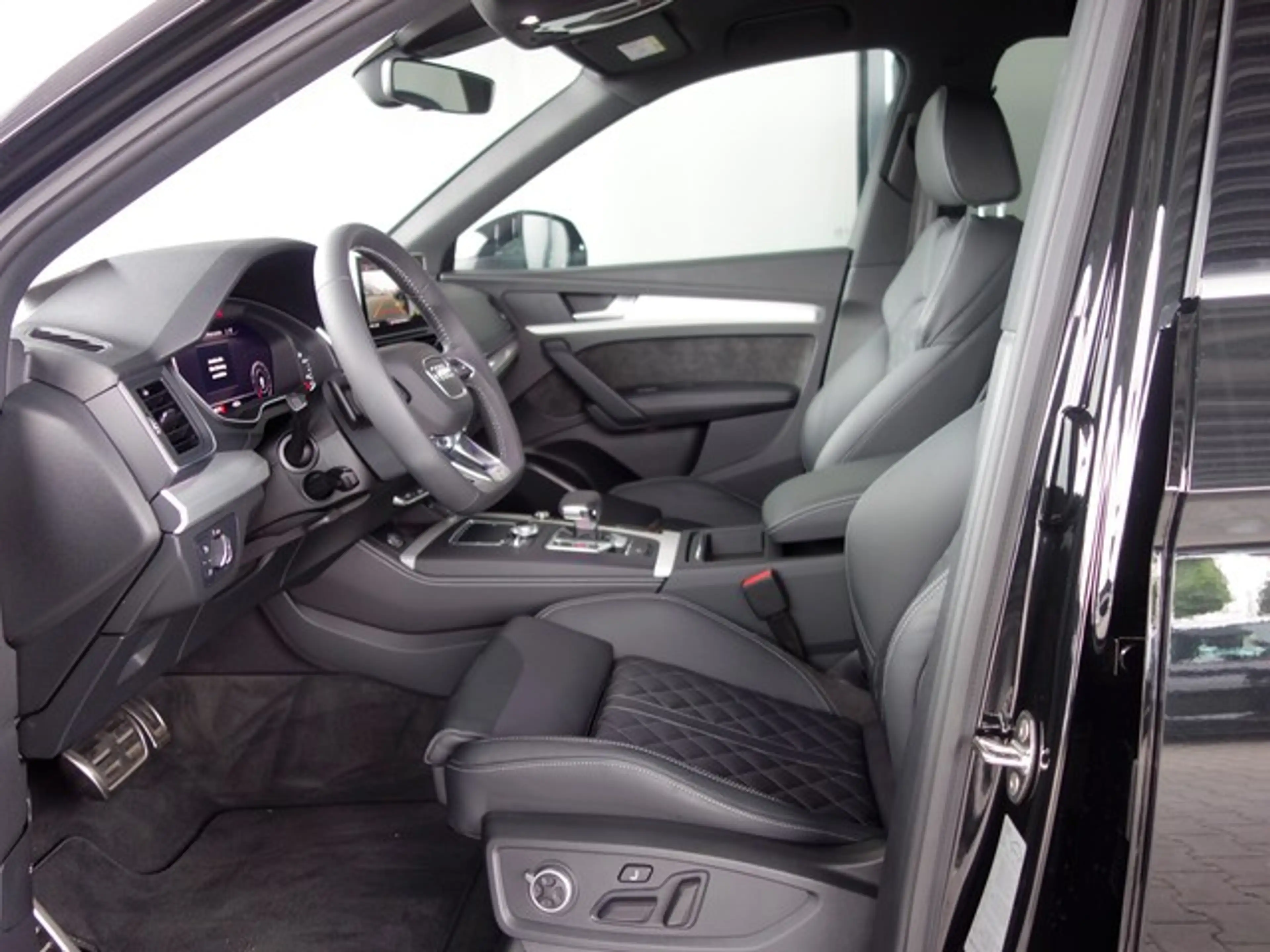 Audi Q5 40 TDI quattro sport S line LED CarPlay SHZ Amb... — photo 7