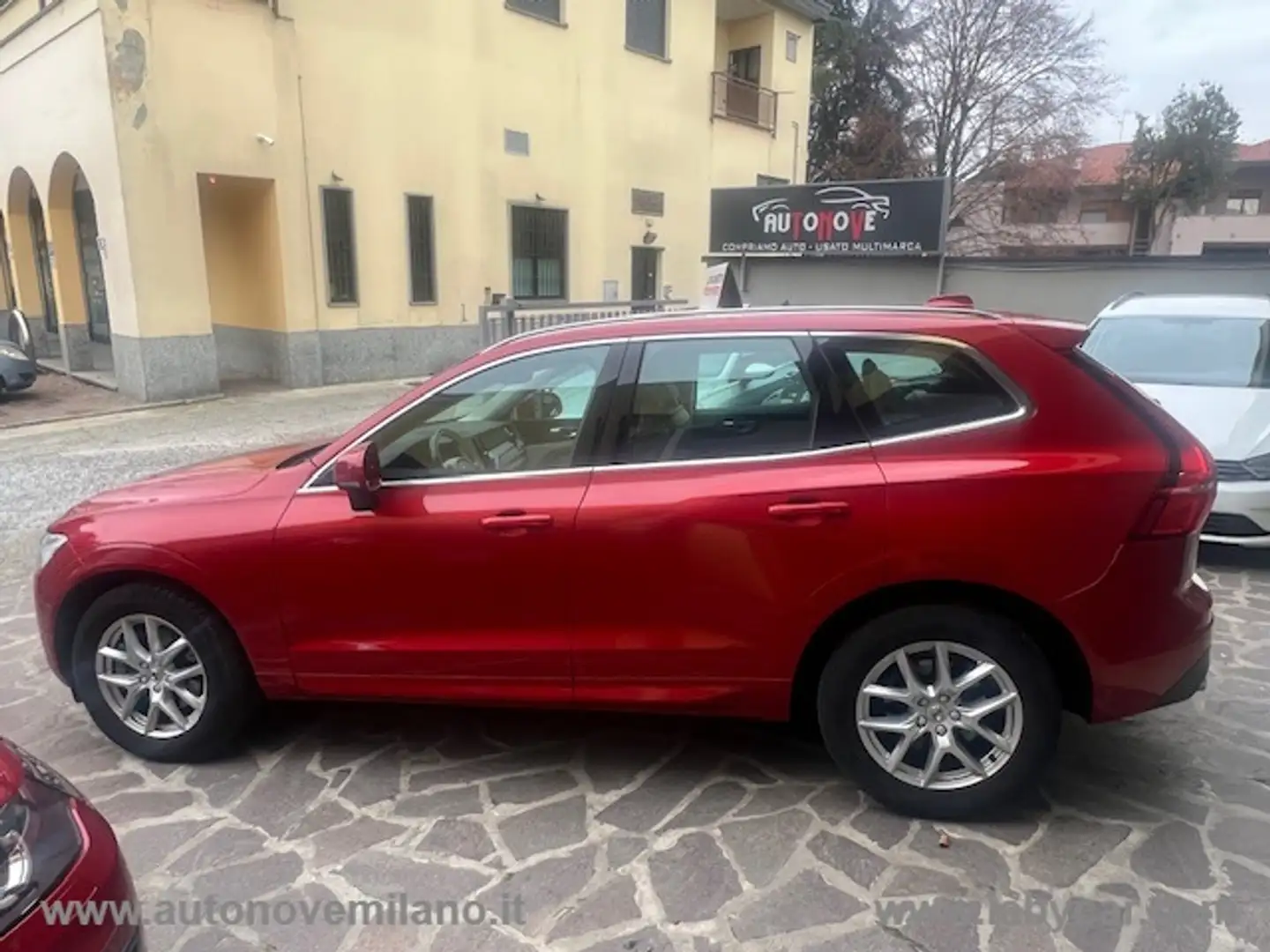 Volvo XC60 B4 WWW.AUTONOVEMILANO.IT Rosso - 2