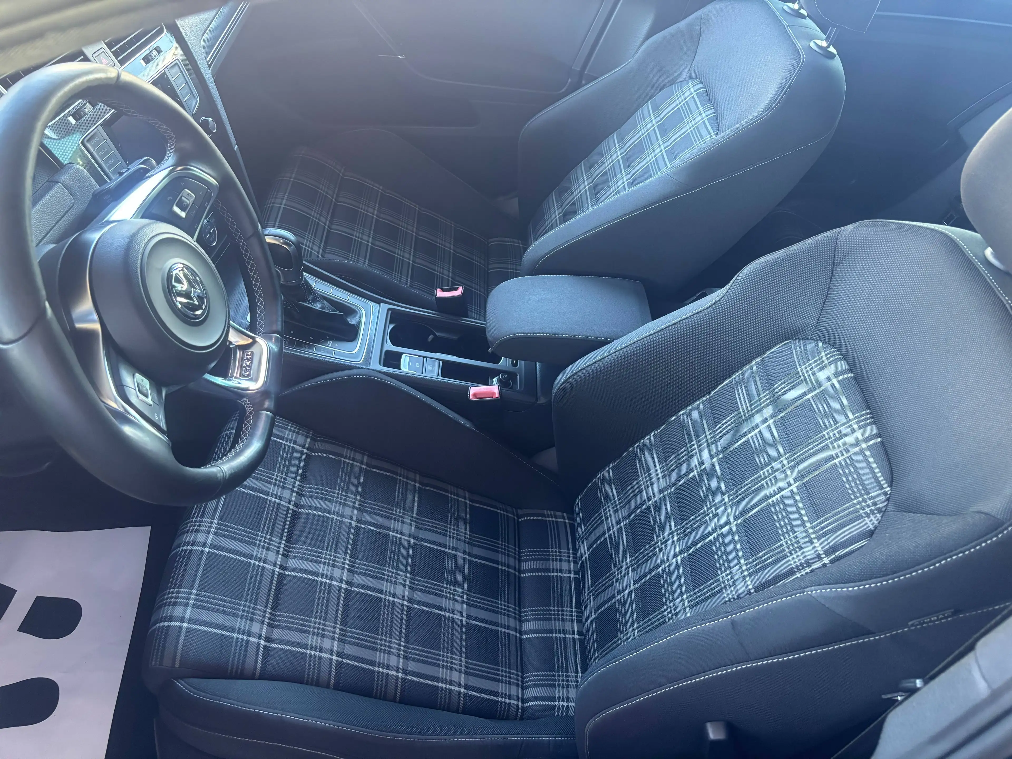Volkswagen Golf GTD GTD BMT — photo 9