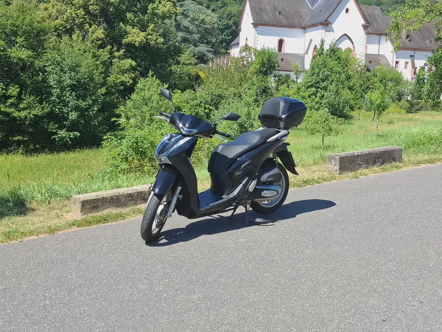 Honda SH 150i I LCD Topcase Černá - 1