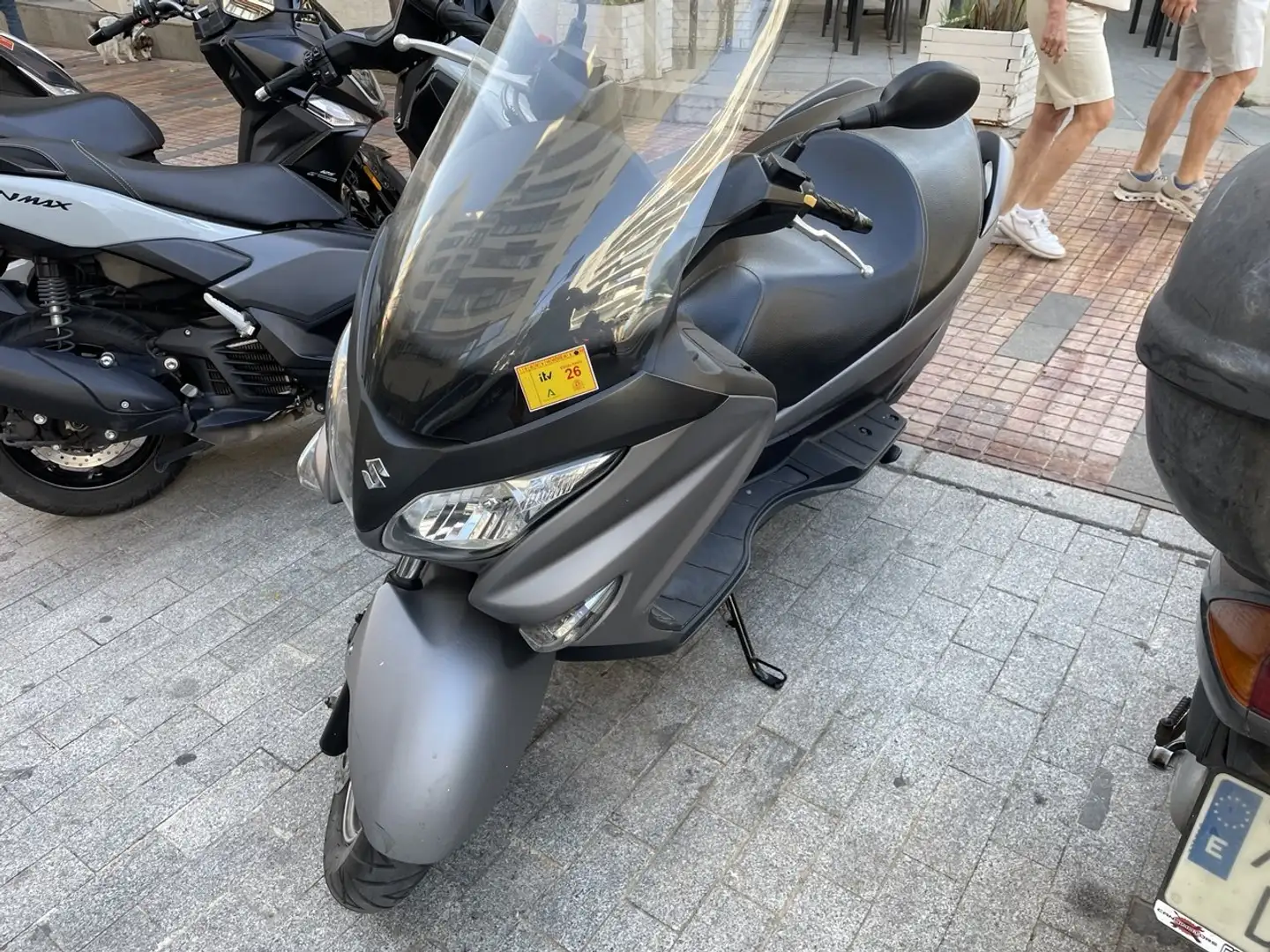 Suzuki Burgman 125 Suzuki Burgman 125 2014-2016 Gris - 1