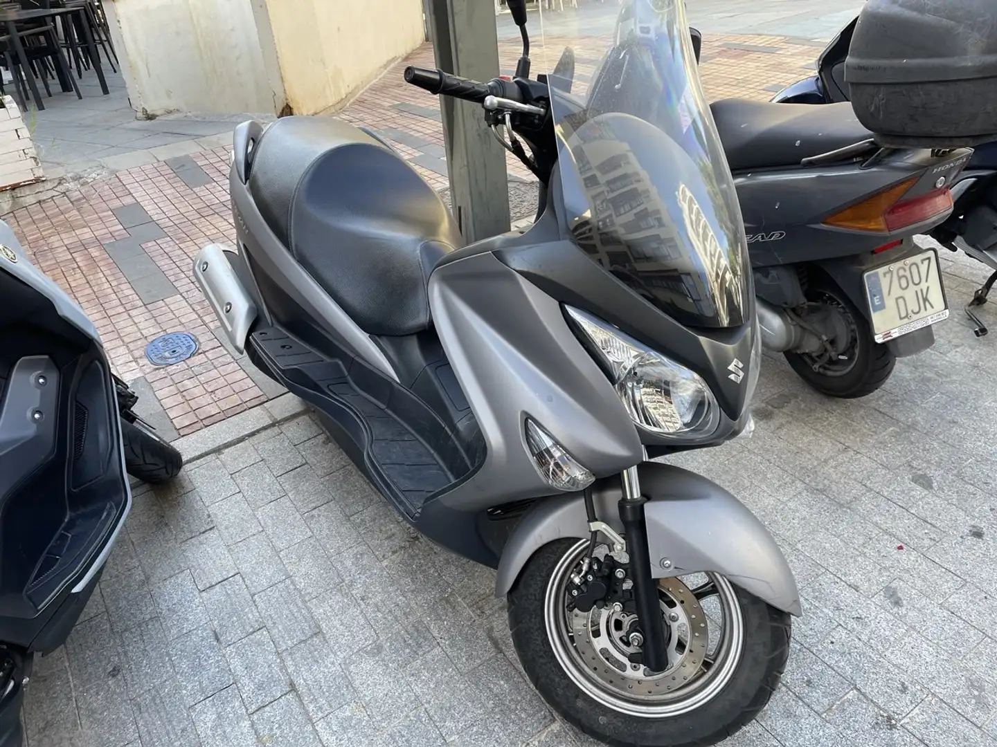Suzuki Burgman 125 Suzuki Burgman 125 2014-2016 Gris - 2