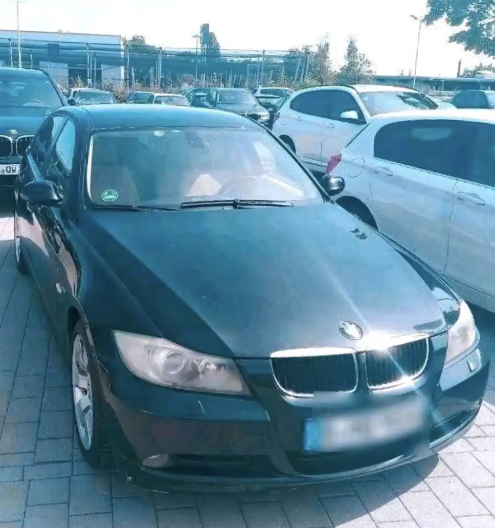 BMW 320 320d Schwarz - 1