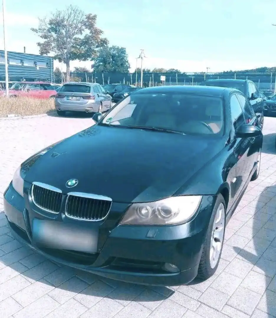 BMW 320 320d Schwarz - 2