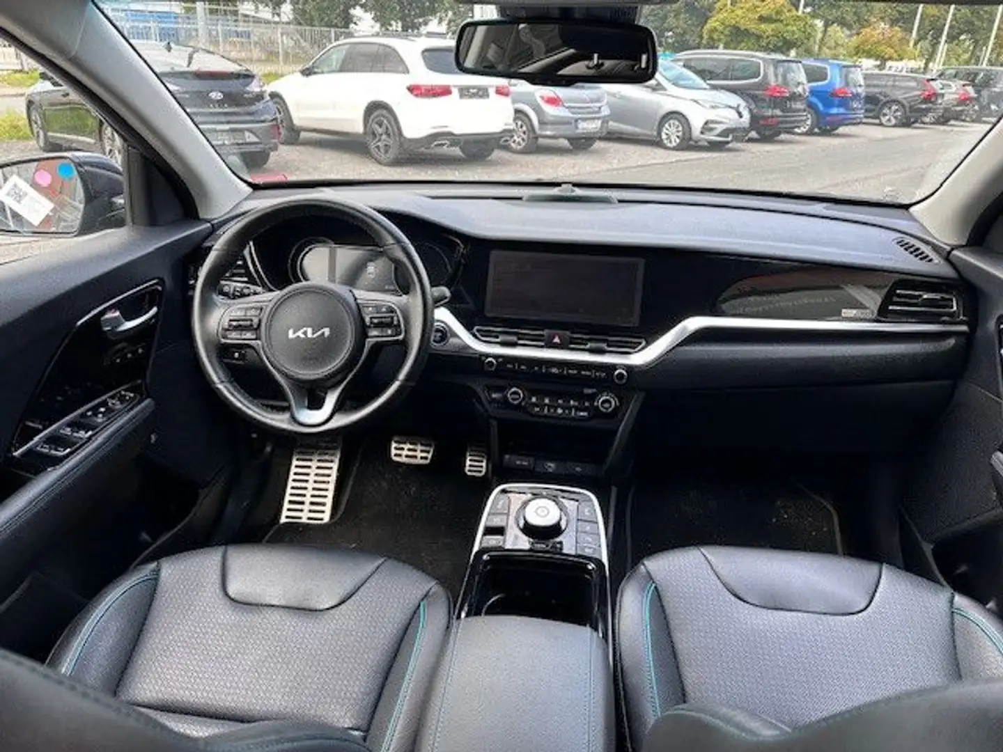 Kia Niro e-Niro Spirit 64 kWh Leder-Paket, SHD, 3-Phasen Czarny - 1