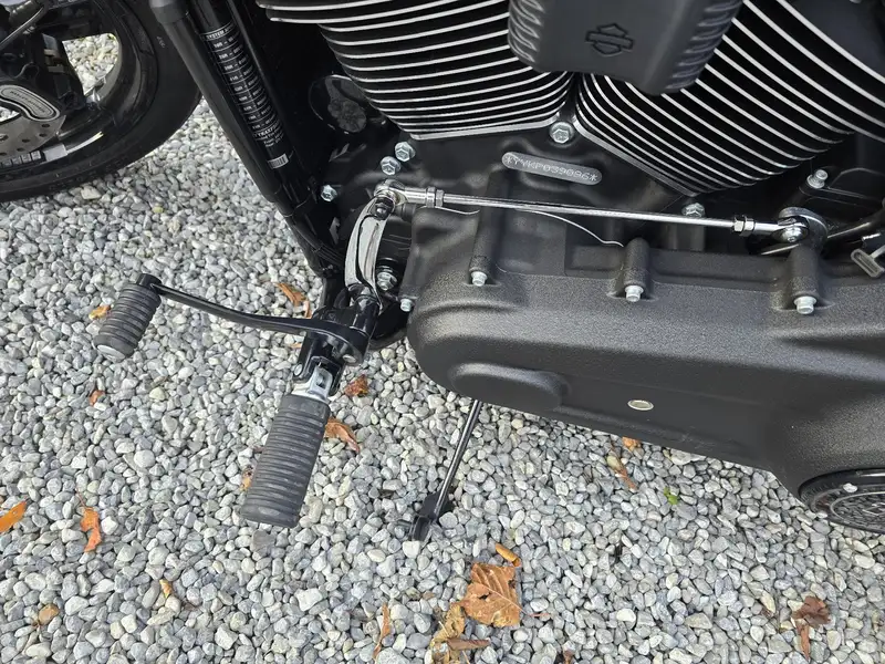 Harley-Davidson Street Bob - foto 6