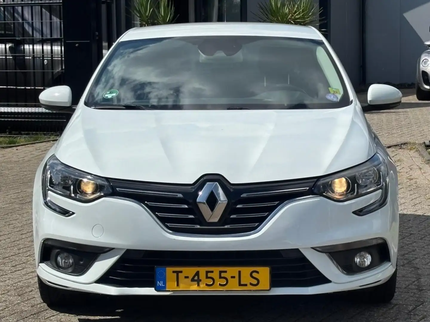 Renault Megane 1.2 Benzine Bose 2016 5-Deurs Nieuw Model Wit Wit - 2
