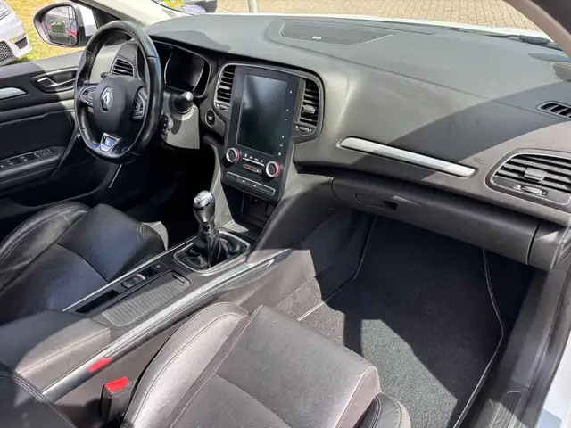 Renault Megane view 9