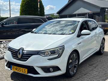 1.2 Benzine Bose 2016 5-Deurs Nieuw Model Wit