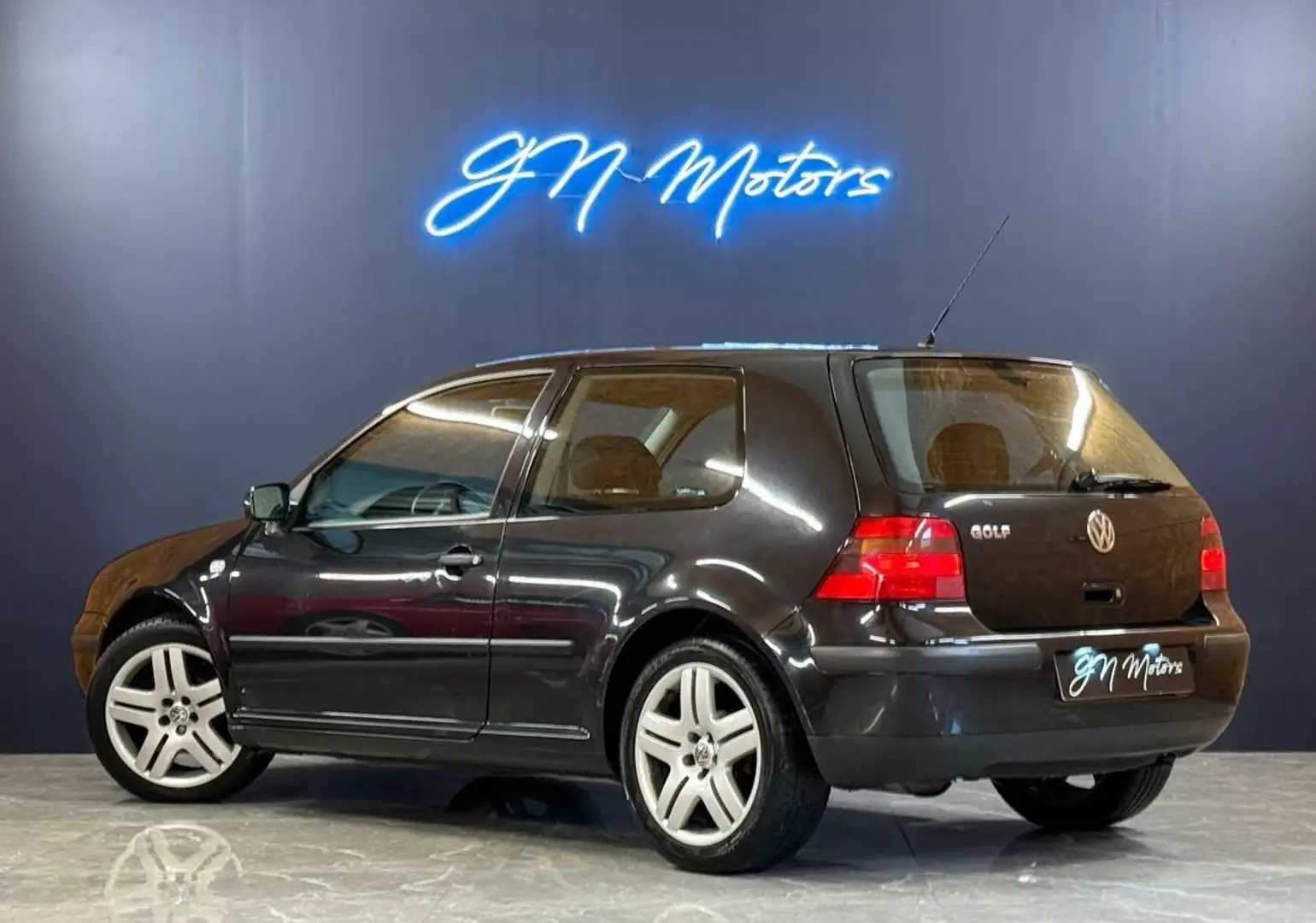 Volkswagen Golf 4 1.6 sport 3p faible kilometrage Noir - 2