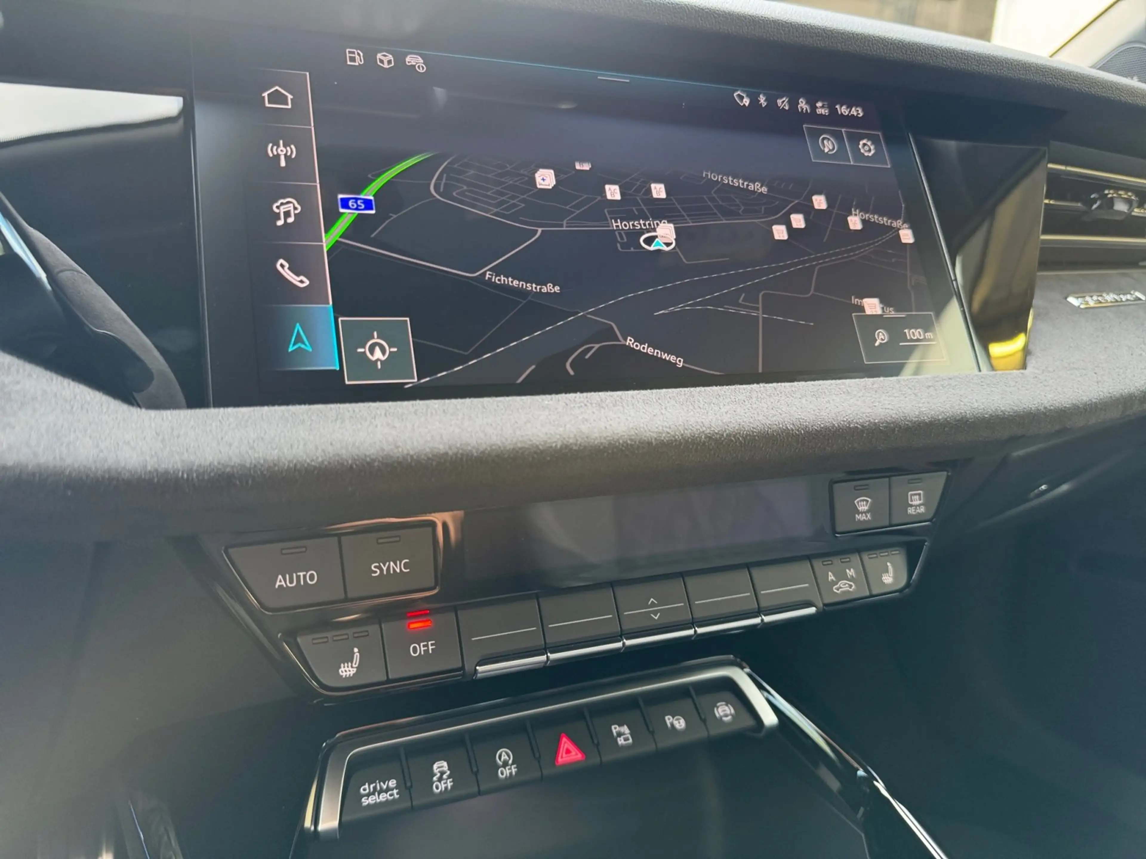 Audi RS3 RS 3 Sportback S tronic Matrix,Sonos, RS Design — photo 13