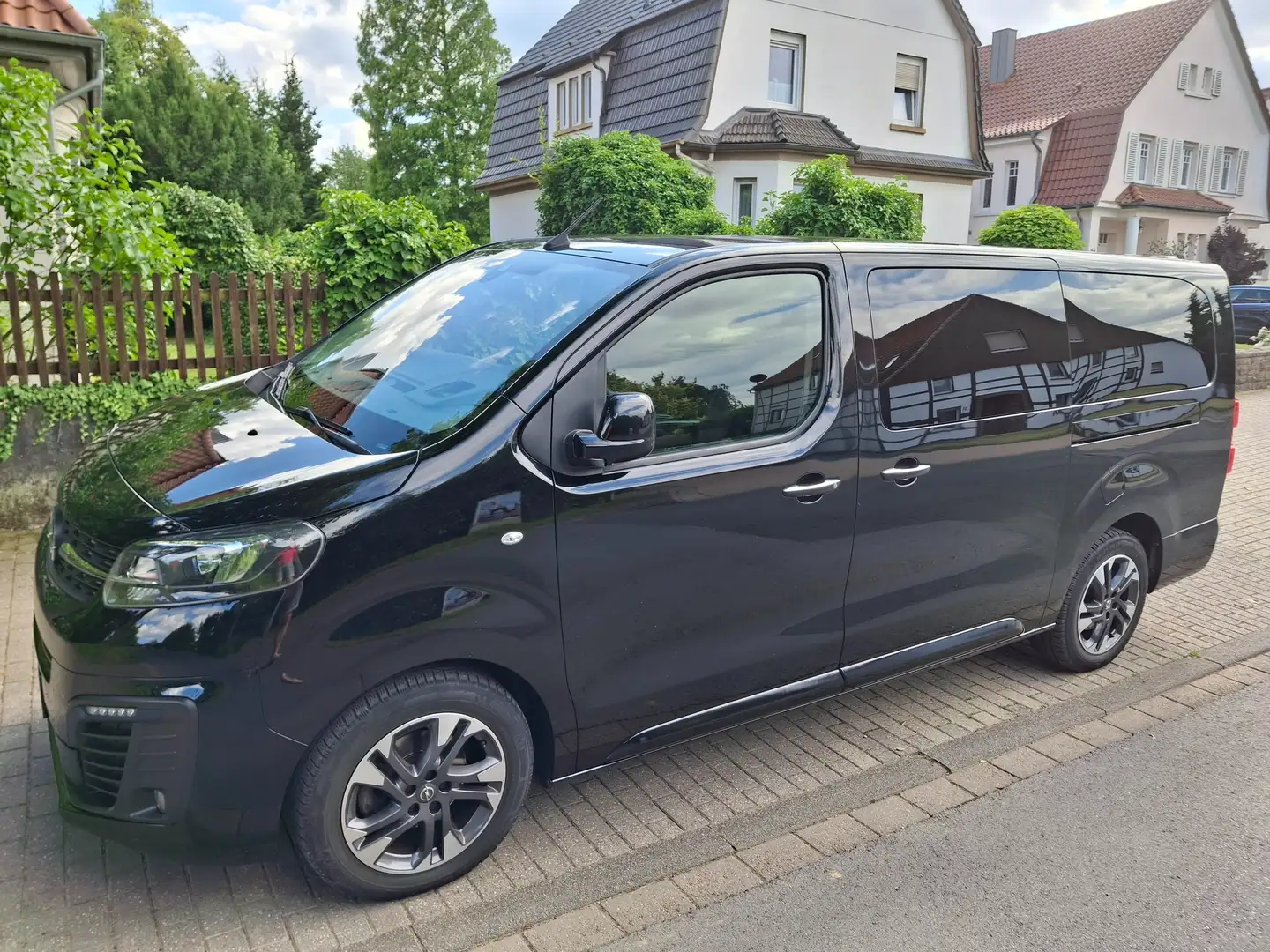 Opel Zafira Life Zafira Life 2.0 D L Aut.Edition Schwarz - 2