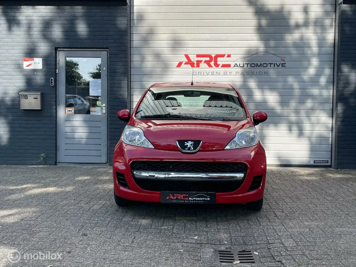 Peugeot 107 1.0-12V XS 2012 - 5 deurs - 2e eig Rouge - 2