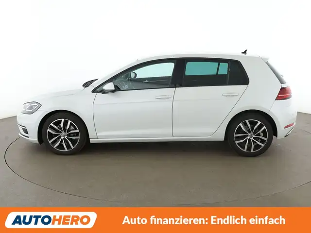 Volkswagen Golf view 3