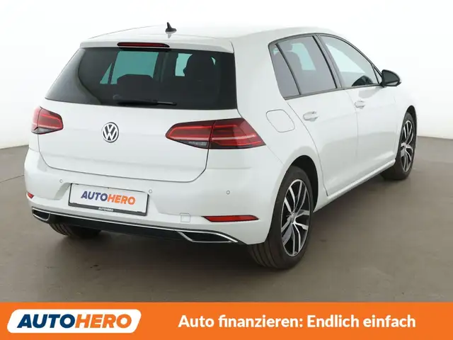 Volkswagen Golf view 6