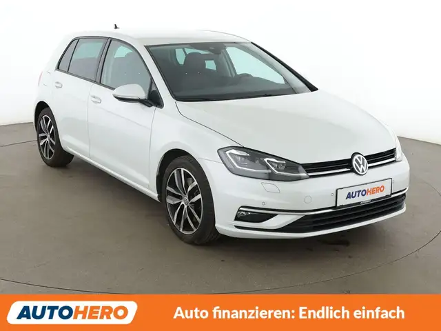 Volkswagen Golf view 8