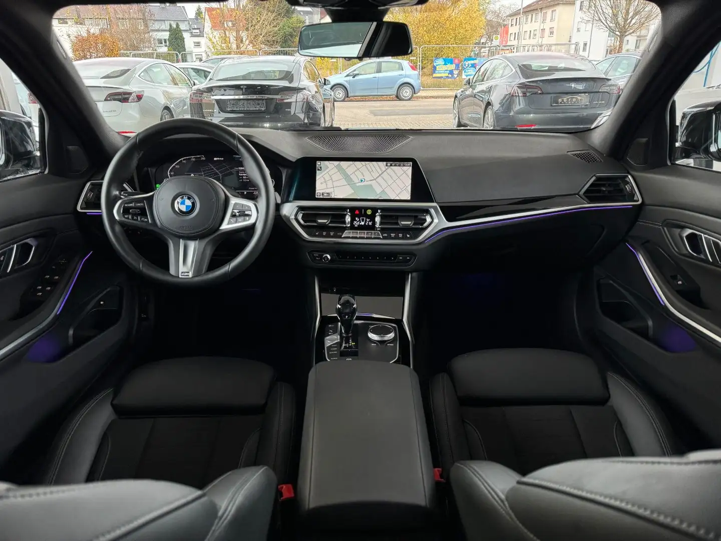 BMW 330 e Plug-In-Hybrid*M-Sport*Head-up*Laserlicht Nero - 1