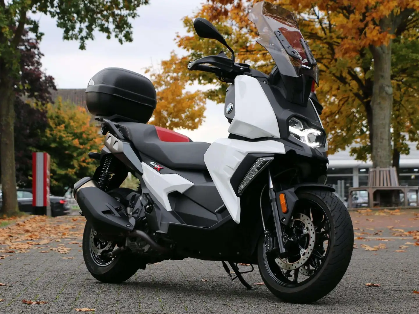 BMW C 400 X mit geringer Laufleistung // 12 Monate G Weiß - 1