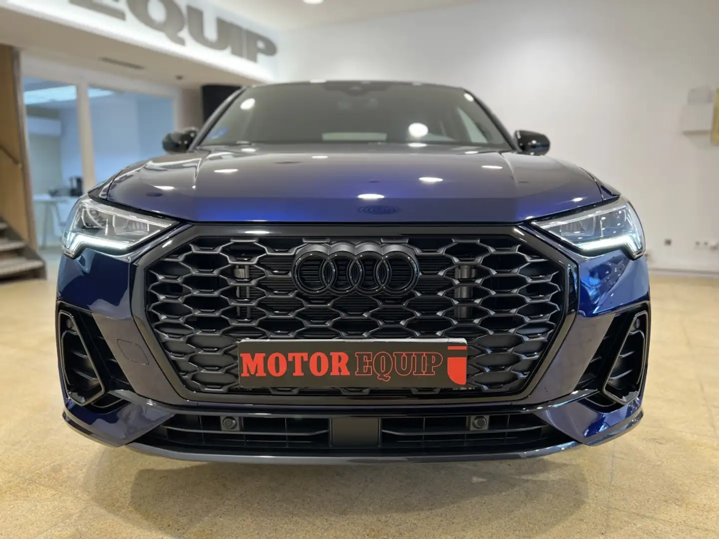 Audi Q3 Sportback 45 TFSIe Black line S-tronic Bleu - 2