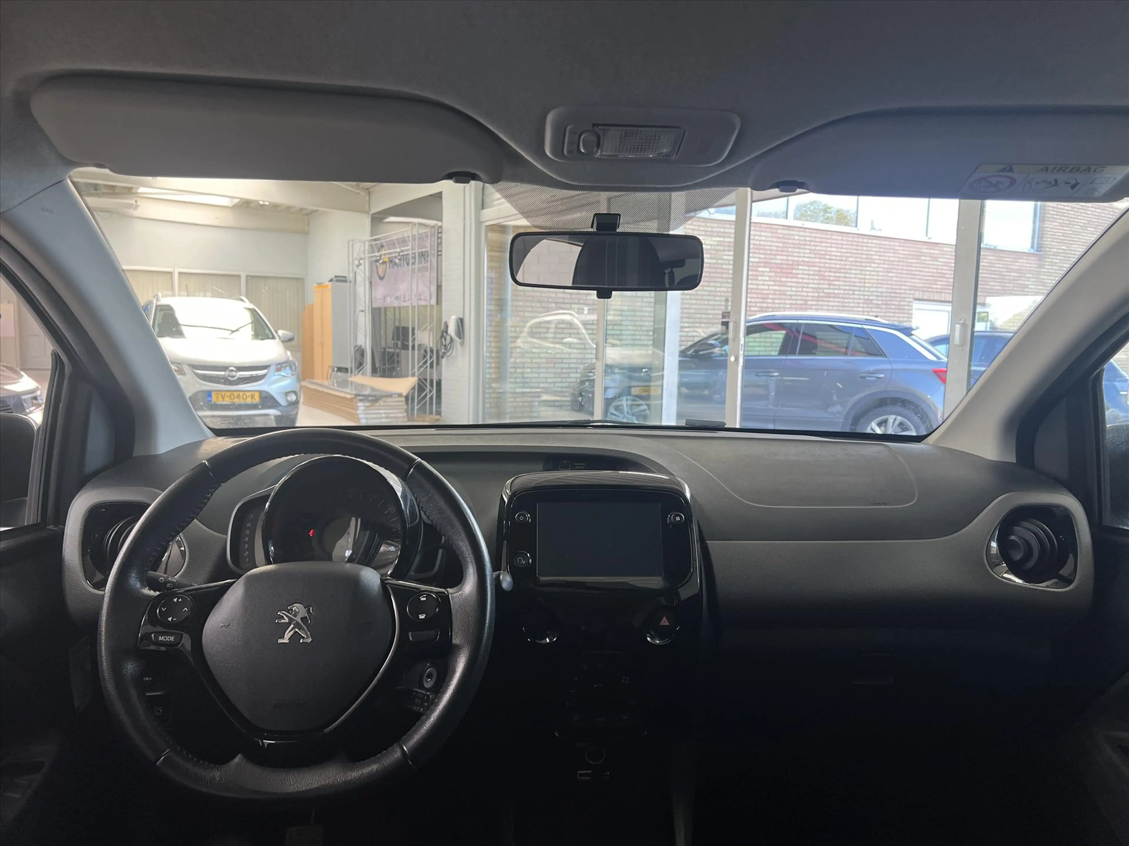 Peugeot 108 1.0 e-VTi 72pk 5D Allure — photo 7