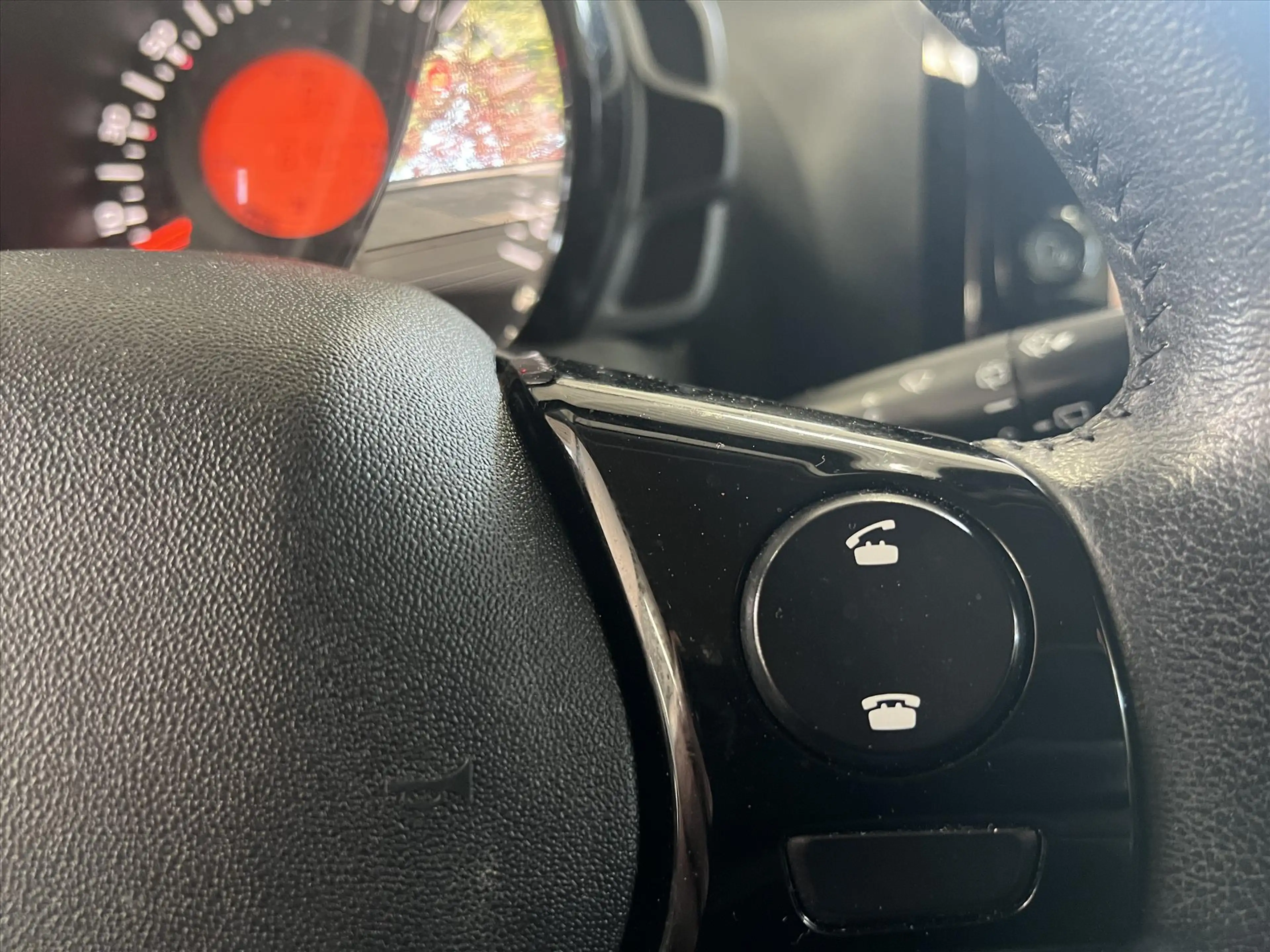 Peugeot 108 1.0 e-VTi 72pk 5D Allure — photo 10