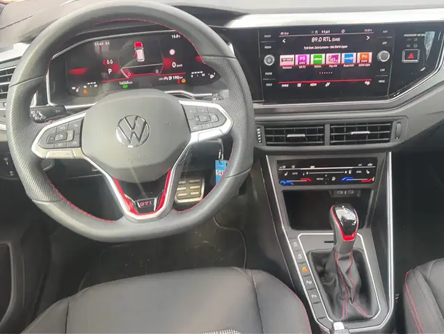 Volkswagen Polo view 9