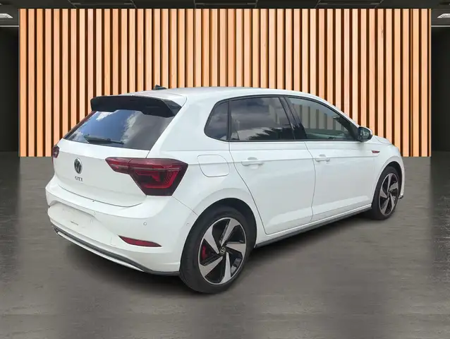 Volkswagen Polo view 5