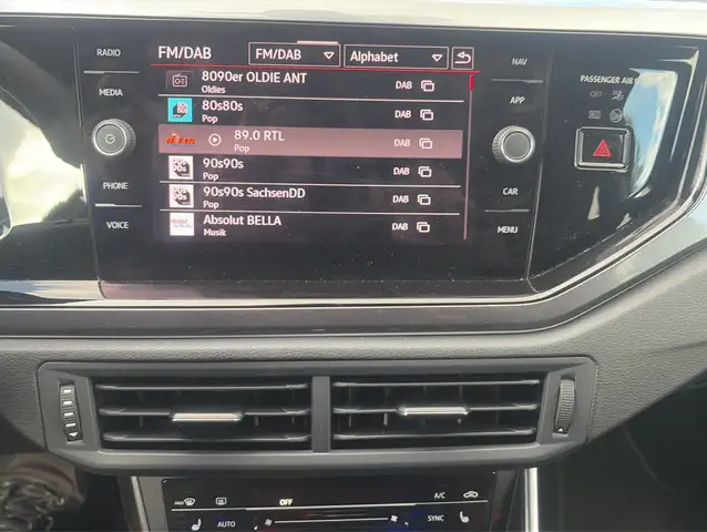 Volkswagen Polo view 11