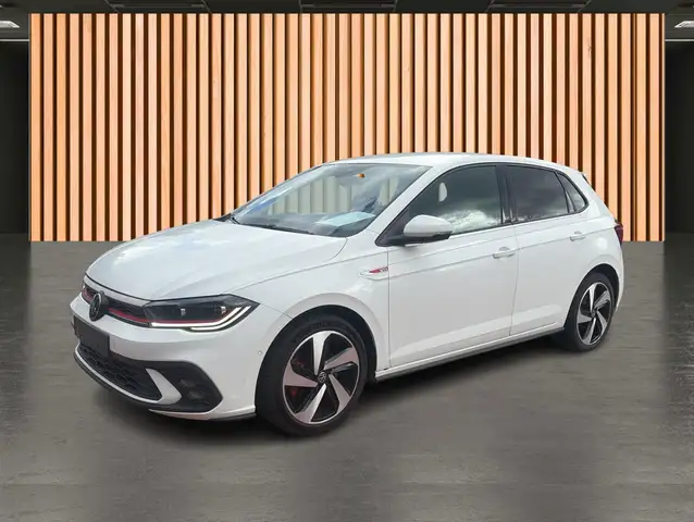 Volkswagen Polo view 2