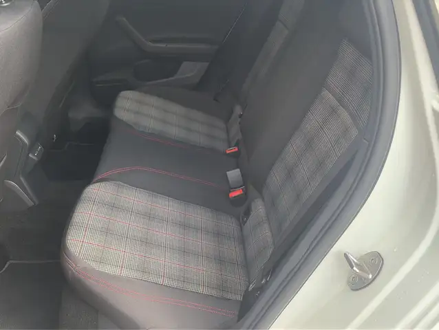 Volkswagen Polo view 7