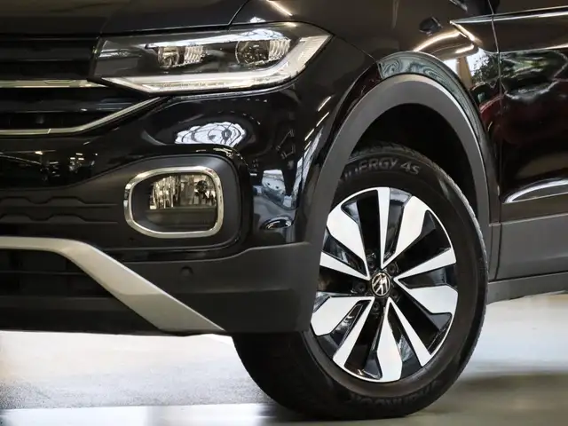Volkswagen T-Cross view 5