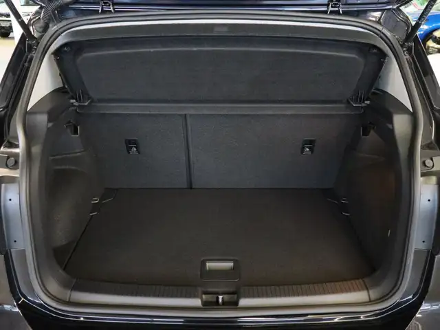 Volkswagen T-Cross view 11