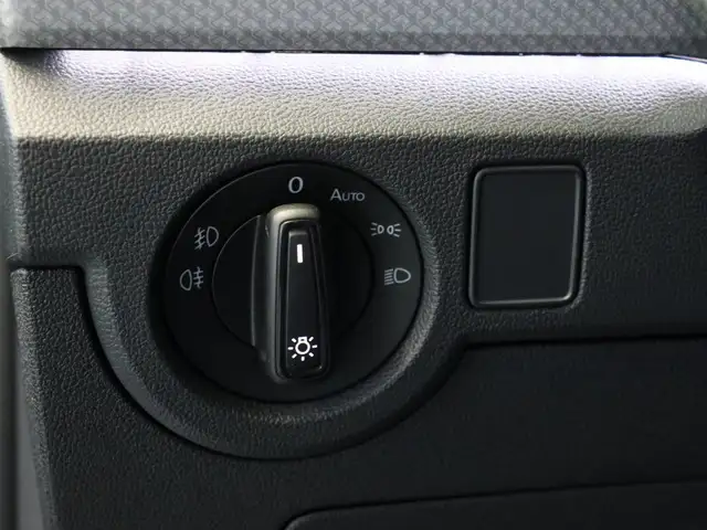 Volkswagen T-Cross view 13