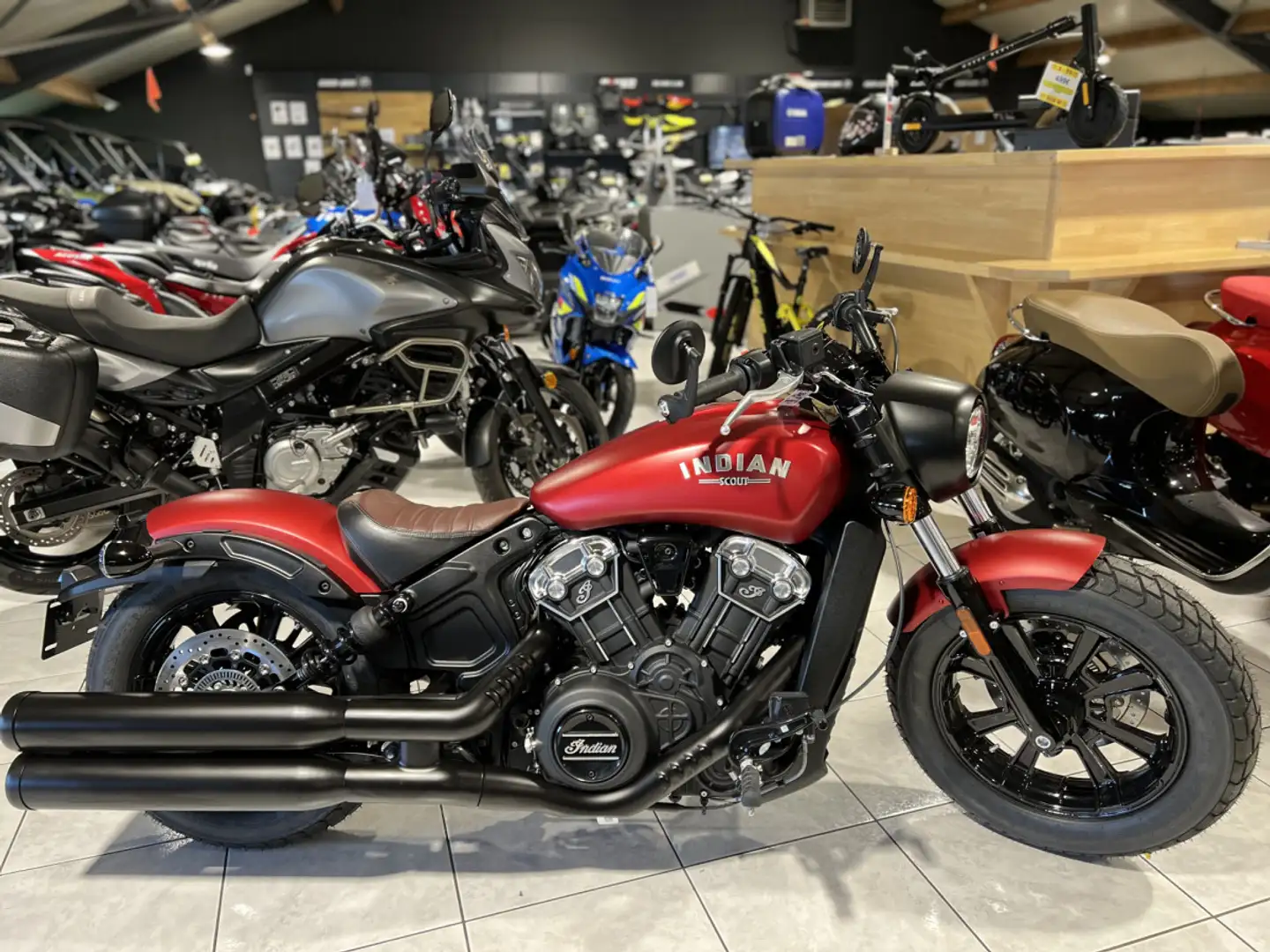 Indian Scout Bobber 1200cc / 100cv Sunset red smoke Rouge - 1