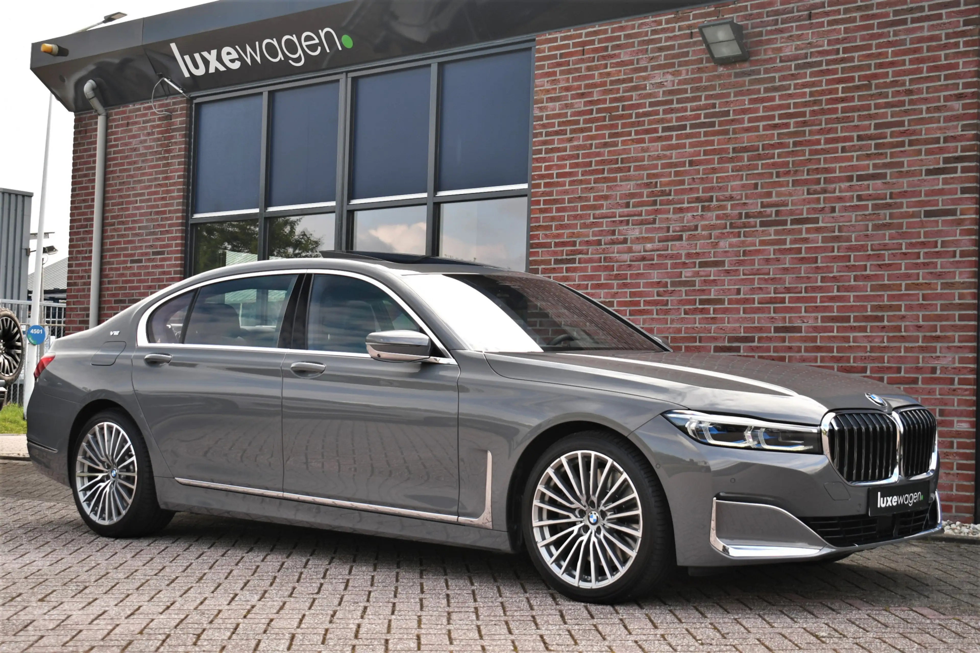 BMW 760 7-serie M760Li xDrive 6.6 V12 | Berninagrau | NL-a — photo 5