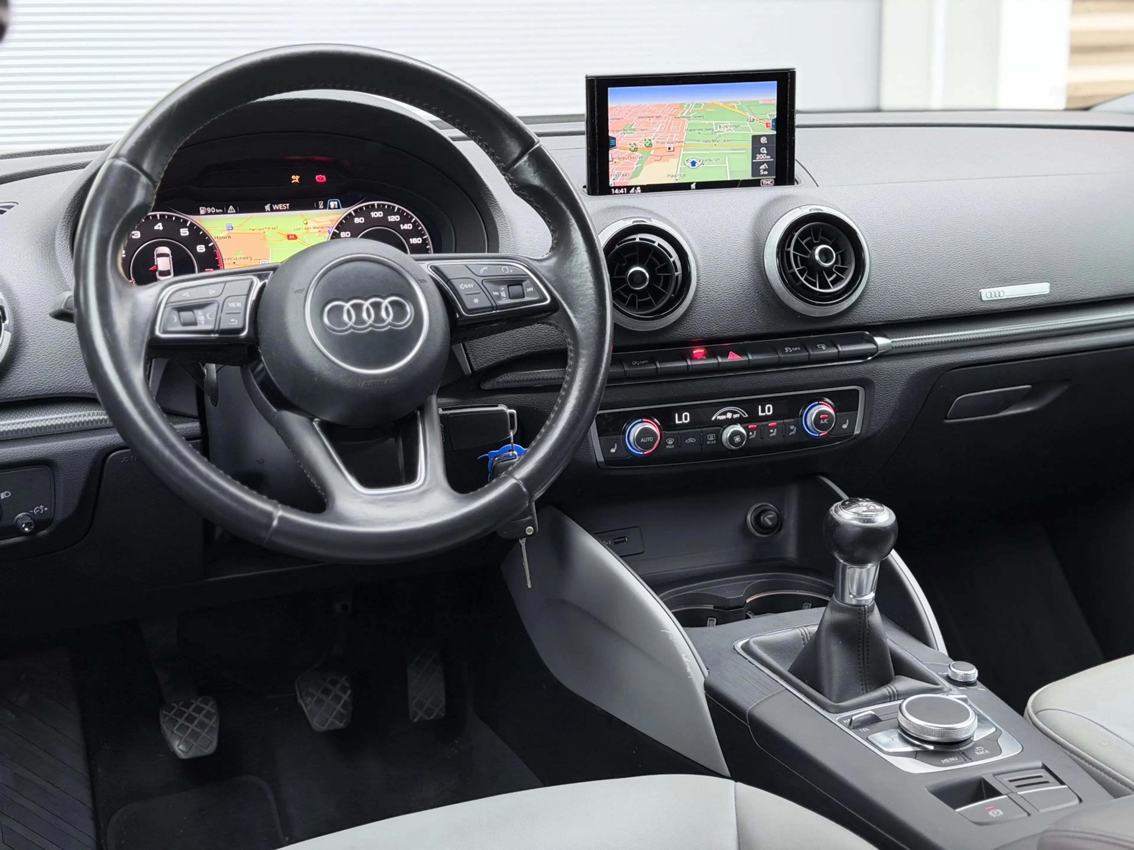 Audi A3 Limousine 1.4 TFSI CoD Design Pro Line Plus — photo 11