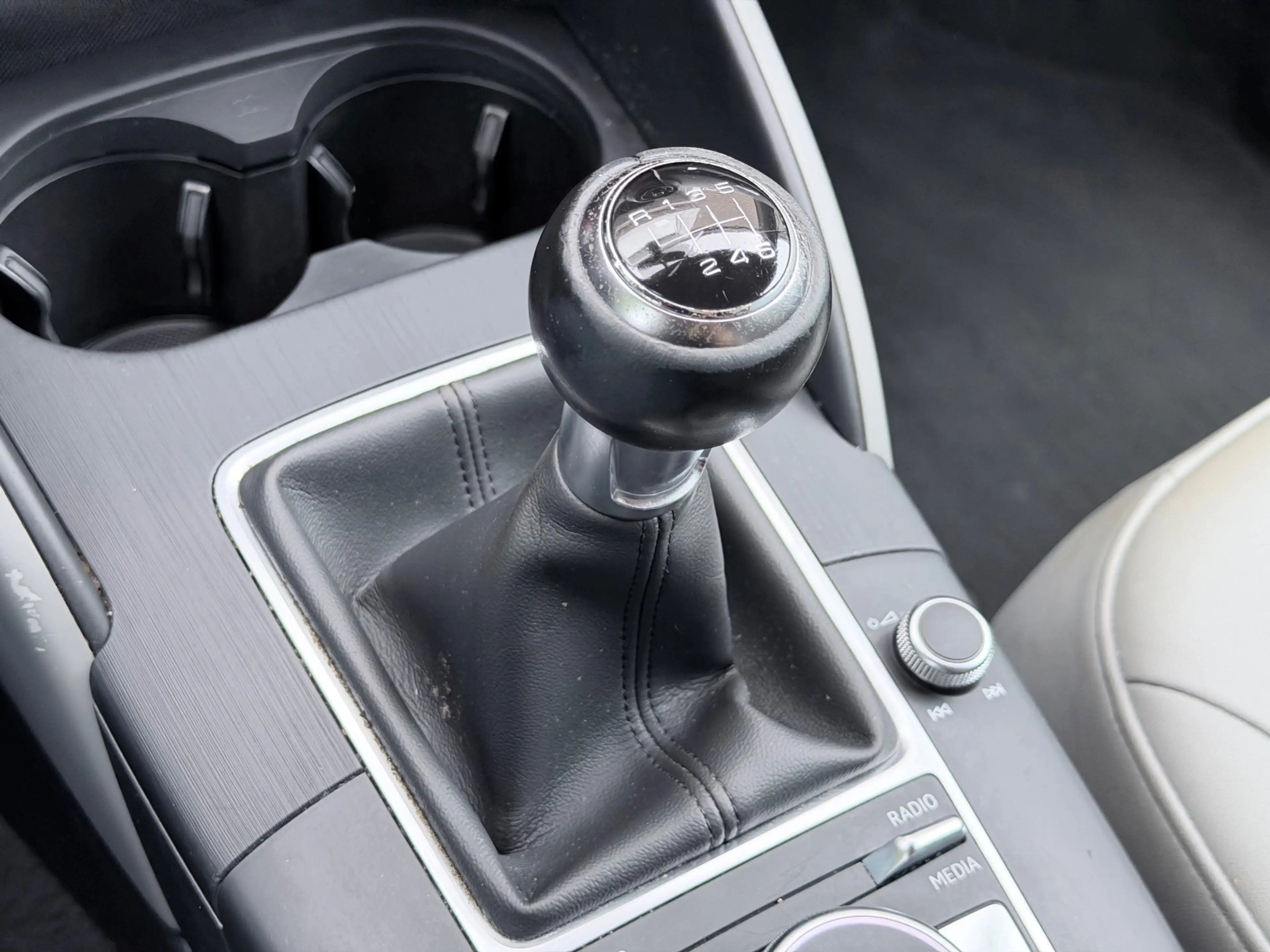 Audi A3 Limousine 1.4 TFSI CoD Design Pro Line Plus — photo 16