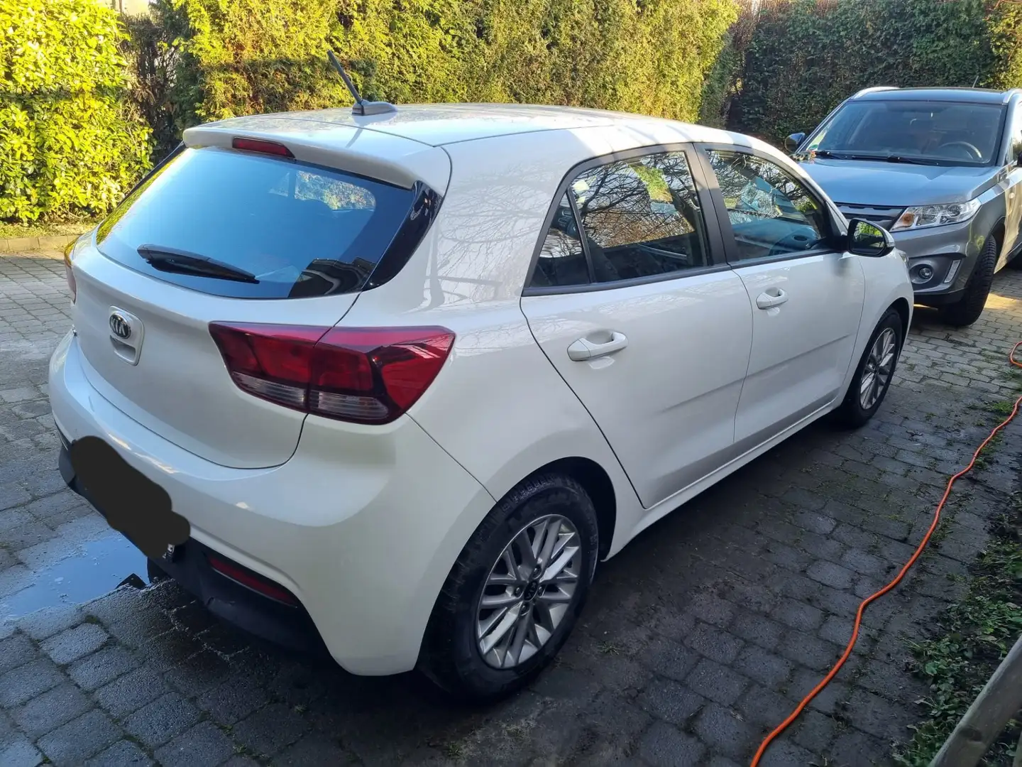 Kia Rio 1.0 T-GDI Gold Bílá - 2