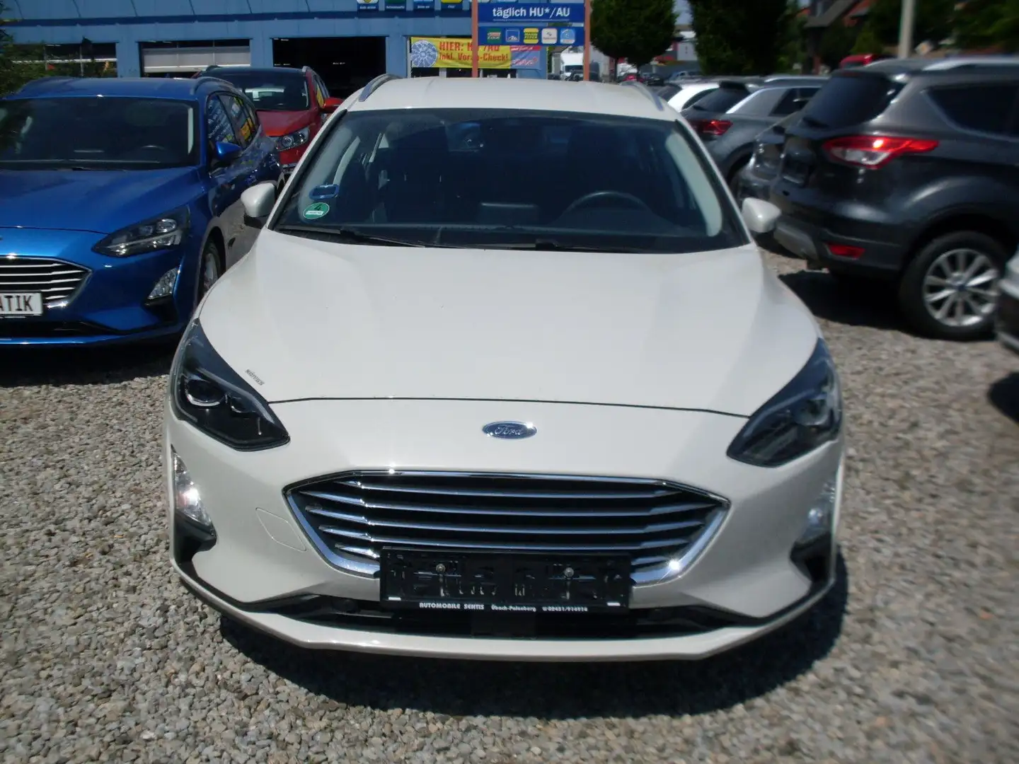 Ford Focus Turnier Titanium Weiß - 1
