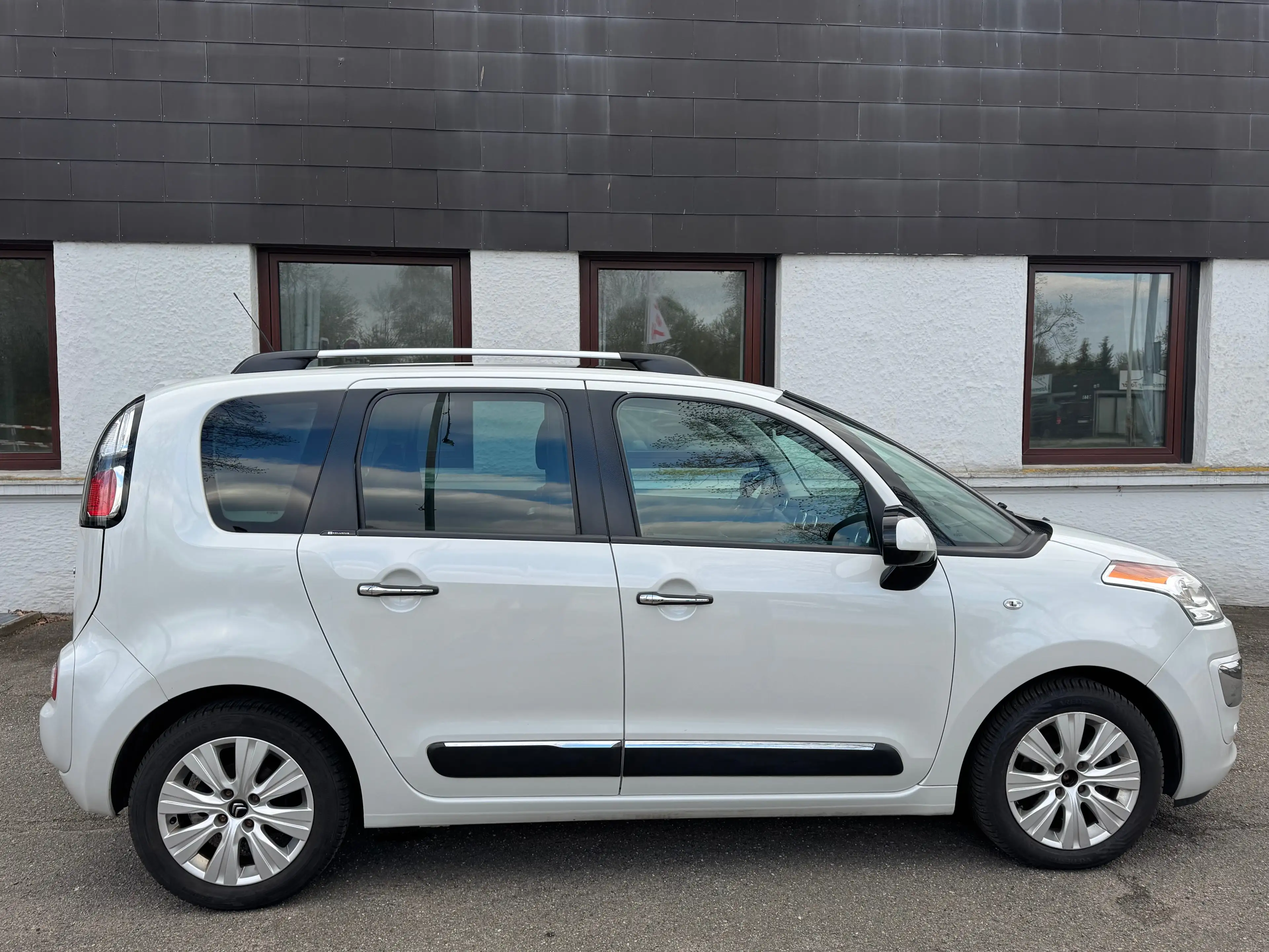 Citroen C3 Picasso Exclusive* TÜV NEU* ÖL NEU* KAMERA*PANO — photo 7