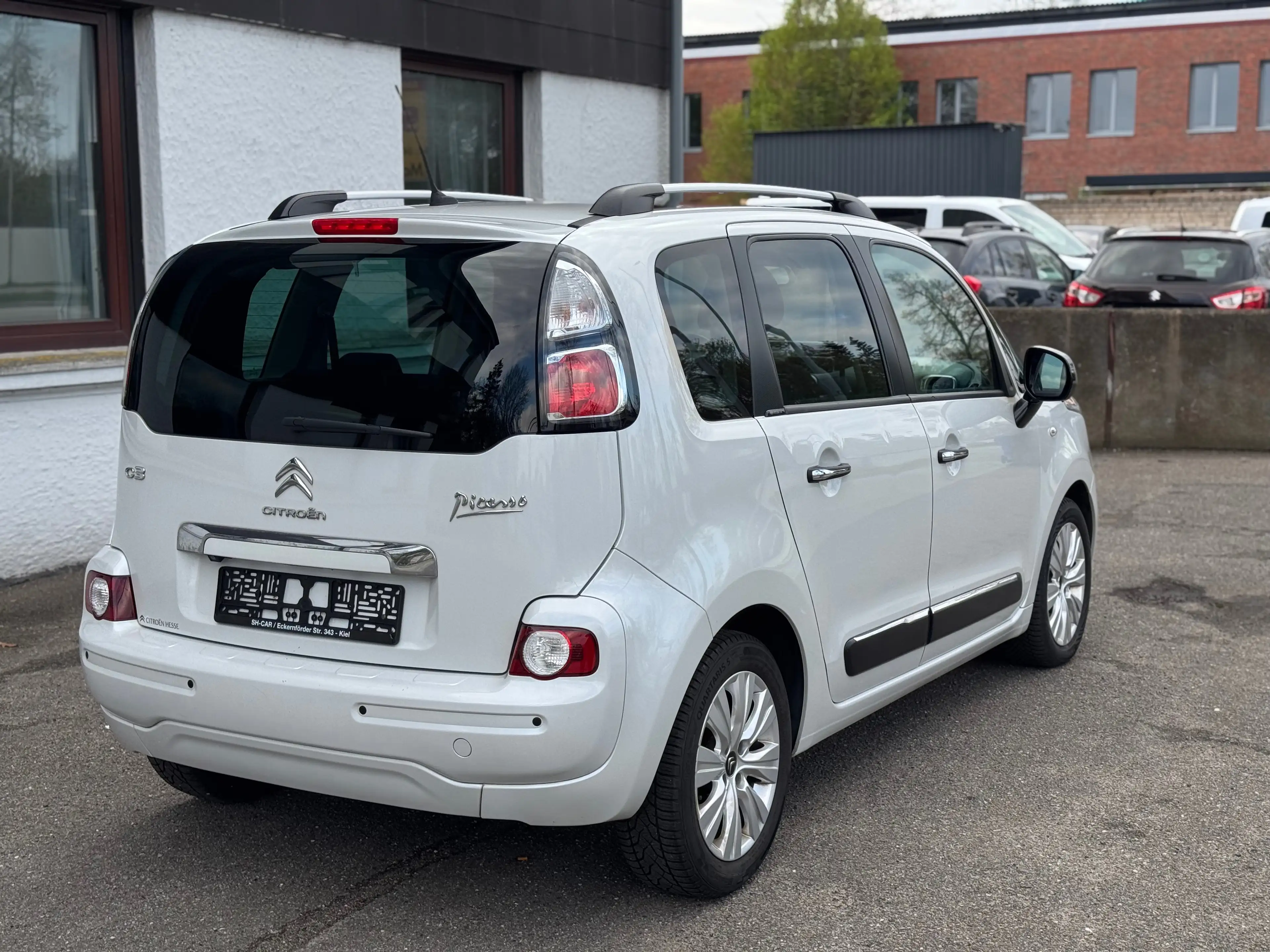 Citroen C3 Picasso Exclusive* TÜV NEU* ÖL NEU* KAMERA*PANO — photo 6