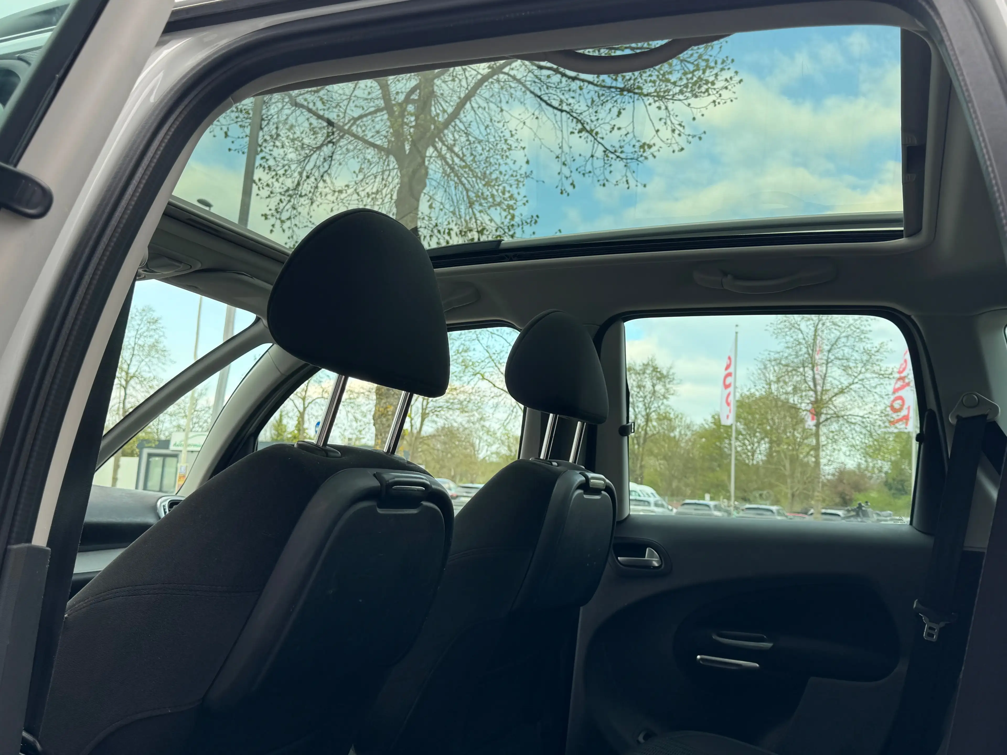 Citroen C3 Picasso Exclusive* TÜV NEU* ÖL NEU* KAMERA*PANO — photo 9